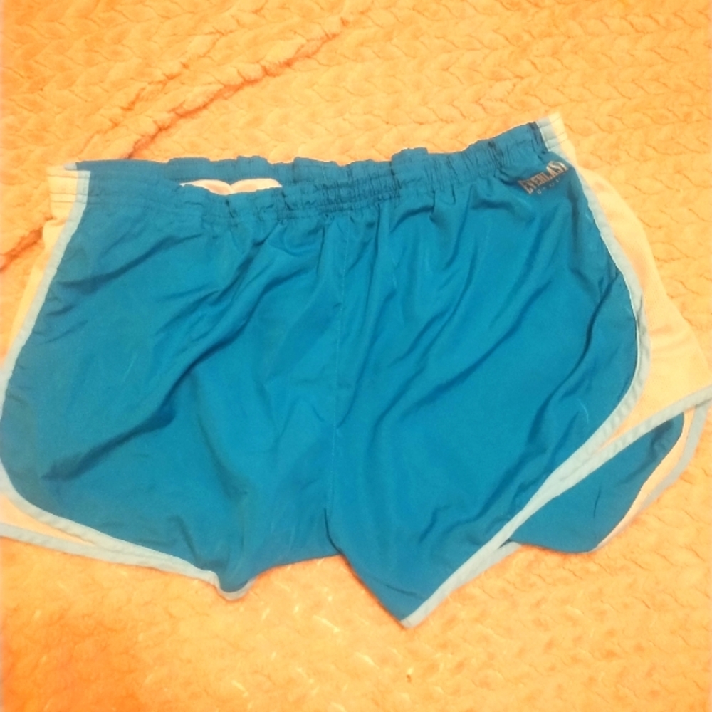Size XL Everlast running ahorts